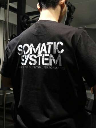 Manfinity Sport PWRUP 男士標語圖案運動T恤