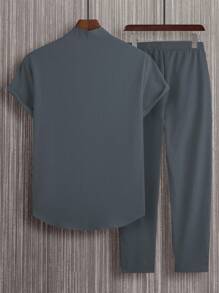 Manfinity Homme Conjunto de camisa sólida y pantalones con cintura ajustable sin camiseta, conjunto de lino para hombre