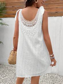 SHEIN Frenchy 拼接水溶蕾絲肩上打結露背洋裝 - 白色 - 查看 2