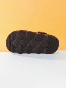 Kids' Ventilation Hole Shoes With Wavy Rubber Sole