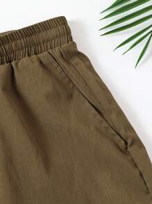 Manfinity Men Letter Patched Detail Flap Pocket Drawstring Waist Cargo Shorts - Army Green - View 3