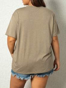 SHEIN Essnce Plus Butterfly & Letter Graphic Tee