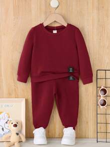 SHEIN Bộ 2 món/Bộ áo nỉ và quần nỉ màu đỏ tía trơn thường ngày cho bé trai, Thu/Đông - Màu Đỏ Sâu - Xem 1