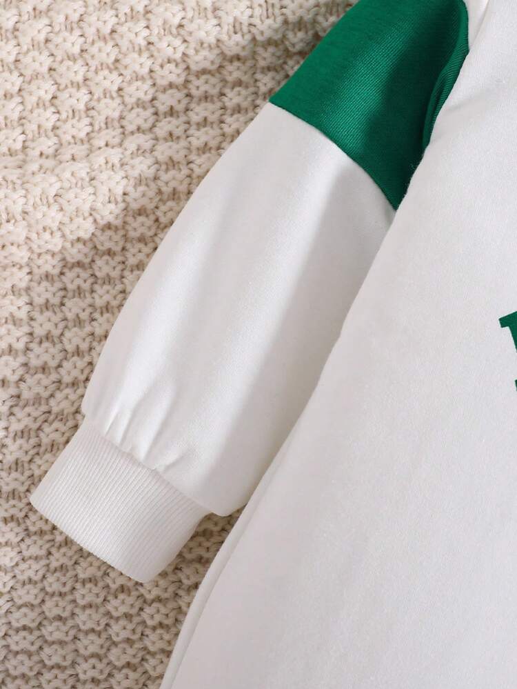 Baby Girl Bear & Letter Graphic Contrast Polo Neck Jumpsuit