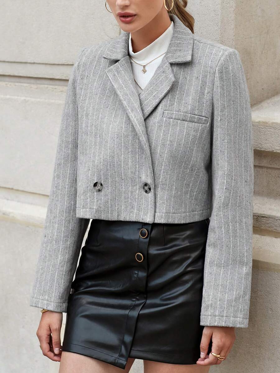 EURMUSE 條紋印花雙排釦短版西裝 - 灰色 - 查看 1