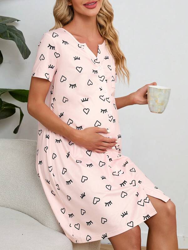 SHEIN Camicia da notte per madre con scollo a tacca, bottoni davanti e stampa a cuore e ciglia, abito pigiama premaman
