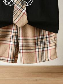 SHEIN 男小童小熊印花T恤&格紋印花短褲 - 彩色 - 查看 3