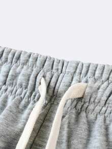 Manfinity Fever City 男士標語圖案腰部抽繩短褲 - 淺灰色 - 查看 3