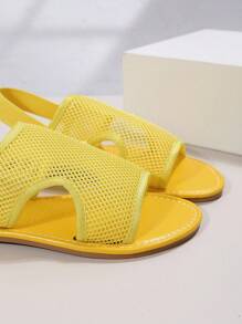 Plus Size Women's Flat Sandals, Beach Slippers For Summer, European And American Style - Yellow - View 3