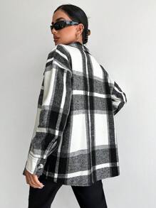 EURMUSE 格紋印花落肩袖翻蓋口袋襯衫 - 黑與白 - 查看 2