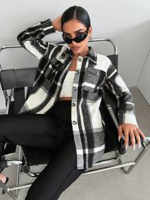 EURMUSE 格紋印花落肩袖翻蓋口袋襯衫 - 黑與白 - 查看 5