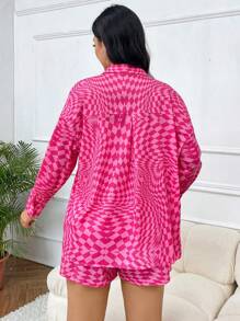 SHEIN EZwear 大碼棋盤格落肩袖襯衫&短褲不附吊帶上衣 - 玫紅色 - 查看 3