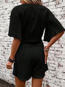 SHEIN VCAY 扭結前蝴蝶袖短上衣和短褲套裝 - 黑色 - 查看 2