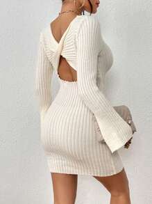 SHEIN LUNE 鏤空後扭結緊身毛衣洋裝 - 米色 - 查看 3