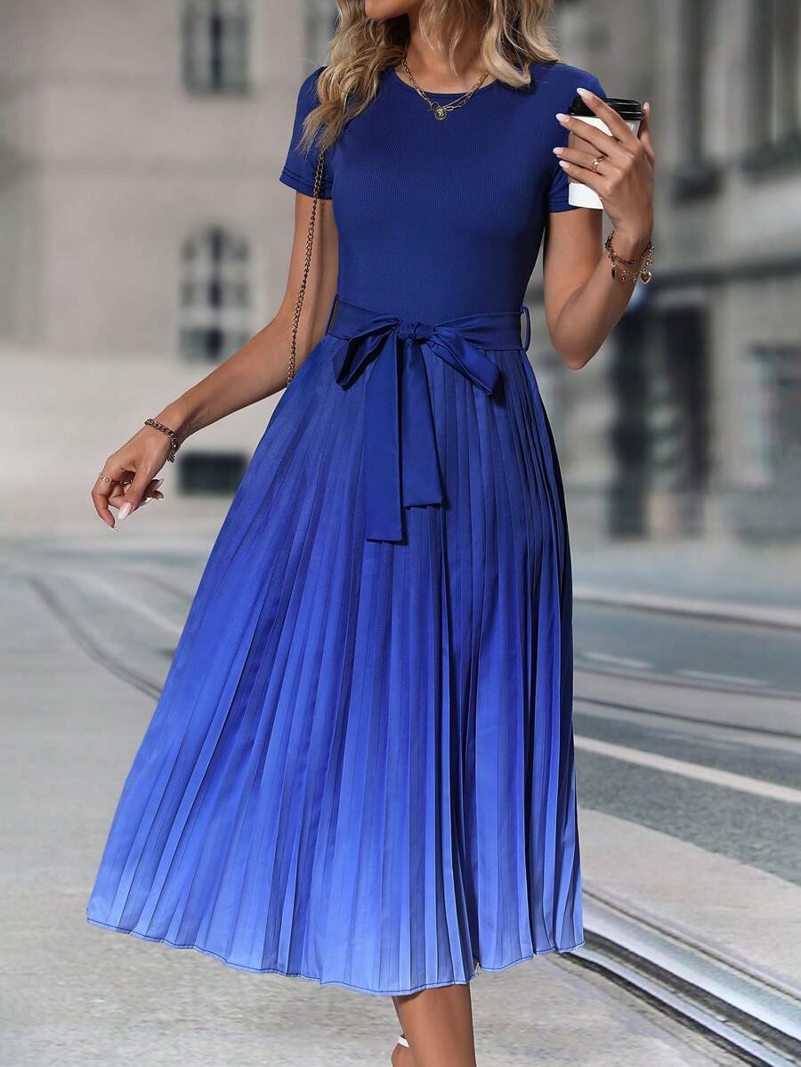 SHEIN Clasi 漸層百褶下擺繫腰帶連衣裙 - 藍色 - 查看 1