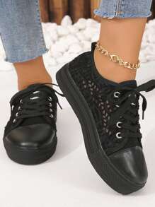 秋冬女士夏季平底休闲鞋镂空透气白色运动鞋，适合返校季