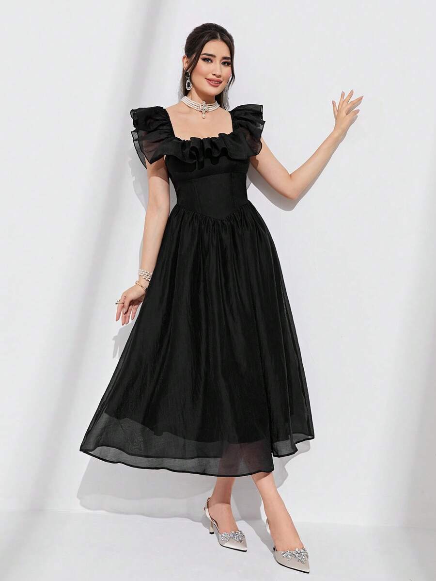 Modelyn Cổ vuông Viền Ruffle Đầm