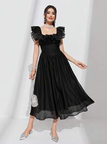 Modelyn Kleid mit eckigem Ausschnitt, Rüschenbesatz, - Schwarz - Übersicht 4