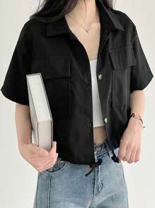 Camisa unicolor con bolsillo con solapa bajo con cordón - Negro - Ver 1