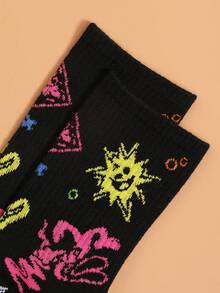 naijemn Personalized Graffiti Pattern Men's Mid-calf Socks