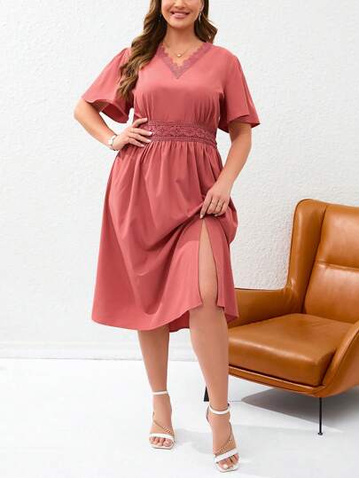 SHEIN Privé 大碼蕾絲拼接高衩連衣裙