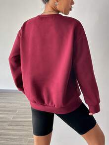 SHEIN Unity Đồ họa Chữ cái Thả vai Áo nỉ - Màu Đỏ Sâu - Xem 2