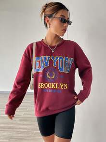 SHEIN Unity Đồ họa Chữ cái Thả vai Áo nỉ - Màu Đỏ Sâu - Xem 6