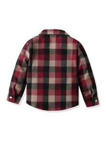 小男孩格子印花口袋贴纽扣衬衫