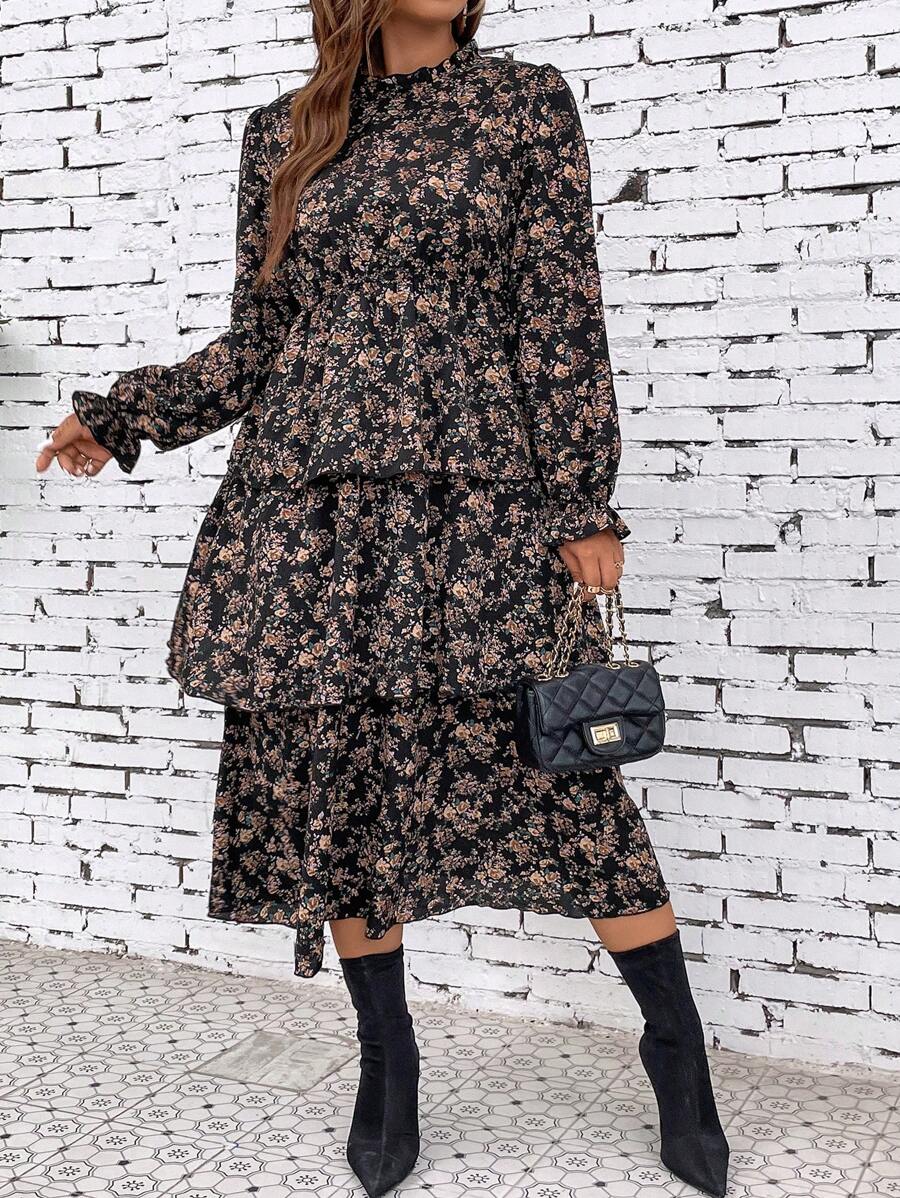 SHEIN LUNE Vestido largo con estampado floral, manga de campana y volante en el bajo para mujer talla grande - Negro - Ver 1