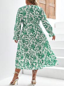 SHEIN Frenchy 大碼滿版印花喇叭袖繫腰帶洋裝 - 綠色 - 查看 2