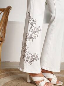 SHEIN Jeans de pierna amplia con diamante de imitación con patrón floral - Blanco - Ver 6