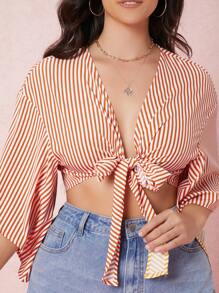 Dreamara Crop Top mit Streifen Muster, Band vorne, augestellten Ärmeln,