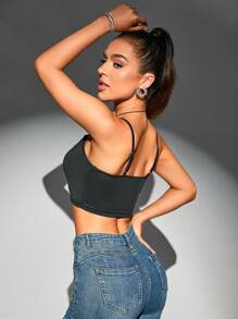 Zolique Crisscross Cắt chóp Cami - màu đen - Xem 2