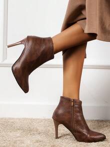 優雅女性時尚靴子適合春天,夏天,秋天和冬天,合適的適用於各種各樣場合,作為音樂節,假期活動,帶A時尚和多用途設計,尖頭高跟鞋和薄跟靴子可匹配帶不同褶皺紋理和水鑽線格設計,作為井作為真PU皮革裝飾用品,增强修身靴子和修身向下腿至製作女性和可用在經典黑色和棕色的 - 棕色 - 查看 3