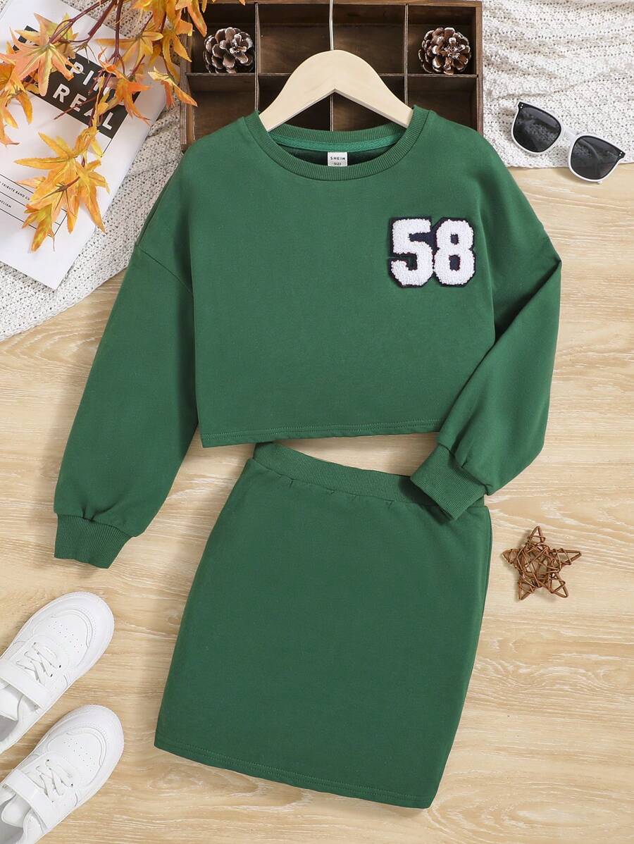 SHEIN Tween Girls' Sporty Casual Knitted Embroidered Sweatshirt And Skirt Set