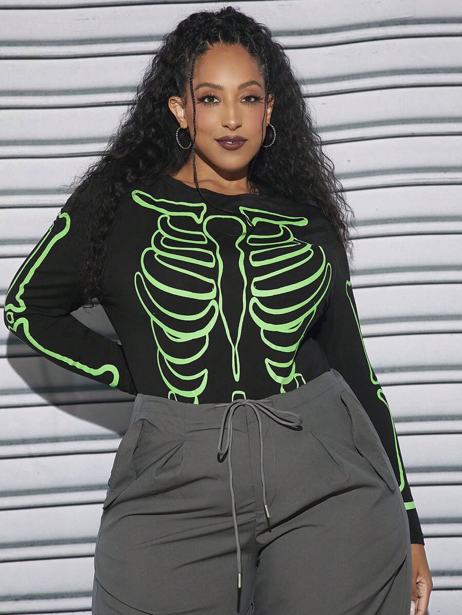 SHEIN CURVE+ Talla grande Camiseta Halloween estampado de esqueleto - Negro - Ver 1