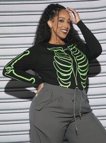 SHEIN CURVE+ Talla grande Camiseta Halloween estampado de esqueleto - Negro - Ver 7