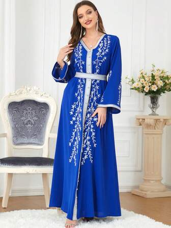 SISKAKIA Embroidered Abaya Kaftan Muslim Dress, Dubai Turkey Style V-Neck Ankle-Length Lace Tape Long Sleeve Belt Modest Moroccan Kaftan For Ramadan