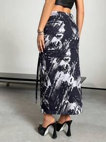 SHEIN X Danna Paola SHEIN ICON Falda cargo con estampado de dibujo con bolsillo lateral con solapa