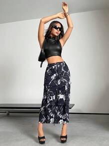 SHEIN X Danna Paola SHEIN ICON Falda cargo con estampado de dibujo con bolsillo lateral con solapa