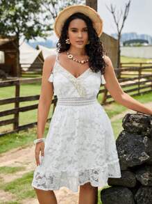 SHEIN VCAY Talla grande Vestido de tirantes con encaje en contraste bajo con fruncido