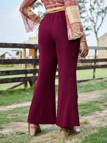 SHEIN VCAY 大碼蕾絲拼接喇叭褲 - 酒紅色 - 查看 4