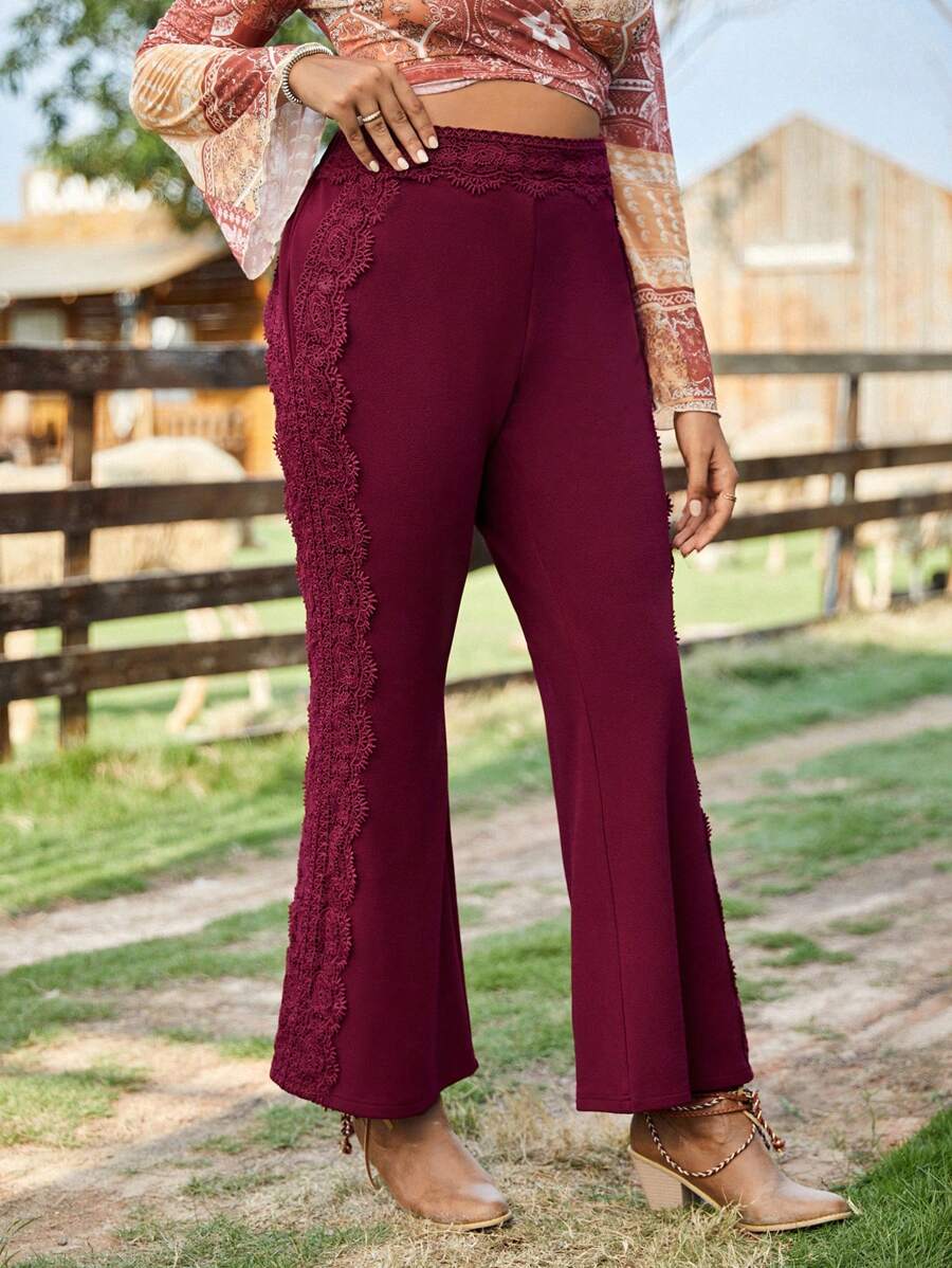 SHEIN VCAY 大碼蕾絲拼接喇叭褲 - 酒紅色 - 查看 1