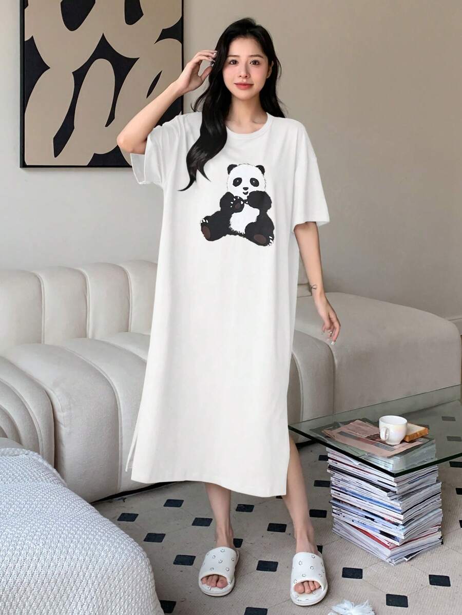 DAZY 熊貓印花落肩袖下擺開叉休閒服洋裝 - 白色 - 查看 1