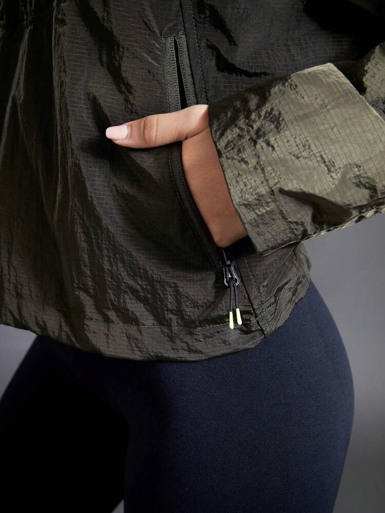 City Outdoor Water Repellent Zipper Color-blocked Short Jacket