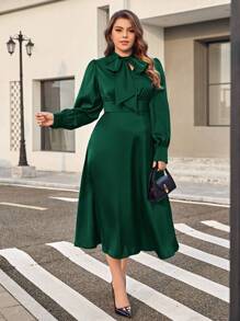 SHEIN Privé Plus Robe À Nœud Manches Bouffantes