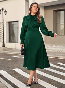 SHEIN Privé Plus Robe À Nœud Manches Bouffantes