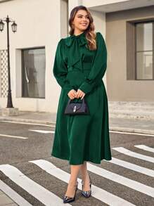SHEIN Privé Plus Robe À Nœud Manches Bouffantes