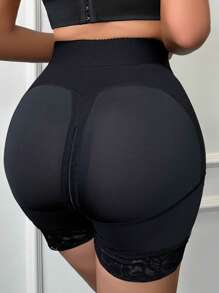 蕾絲拼接鉤眼扣塑形短褲