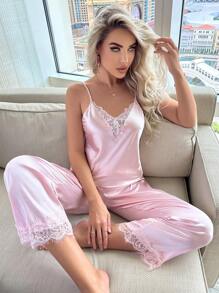 Conjunto de pijama con camiseta de satén con encaje en contraste y pantalones